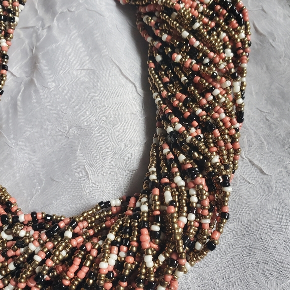 Boho multi strand sead beads necklace - Picture 3 of 7